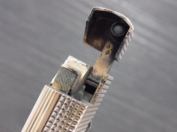 実際に弊社で買取させて頂いたdunhill/ダンヒル ビンテージ 925銀無垢 金張り ガスライターの画像 5枚目