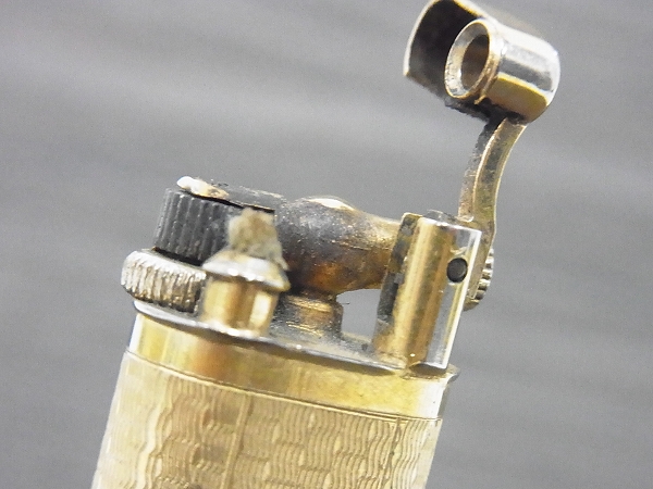 実際に弊社で買取させて頂いたdunhill/ダンヒル SYLPH ビンテージ 初期型オイルライター 金の画像 6枚目