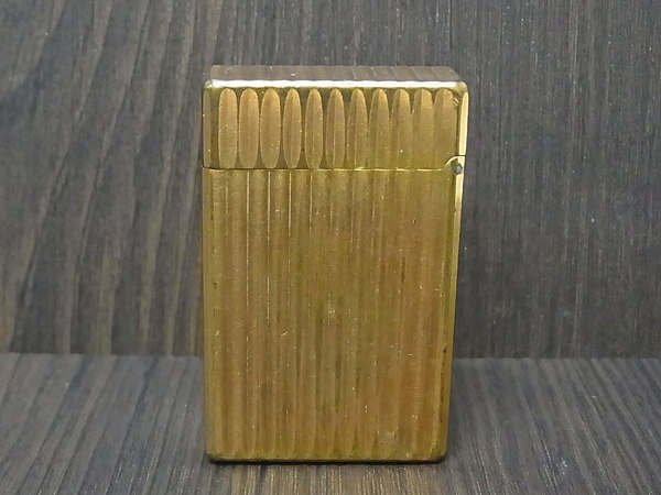 実際に弊社で買取させて頂いたS.T.Dupont/デュポン old オイルライター ストライプ ゴールドの画像 1枚目