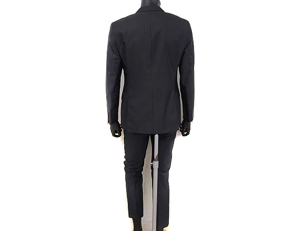 実際に弊社で買取させて頂いたHUGO BOSS/ヒューゴボス ストライプ柄スーツ セットアップ/44の画像 2枚目