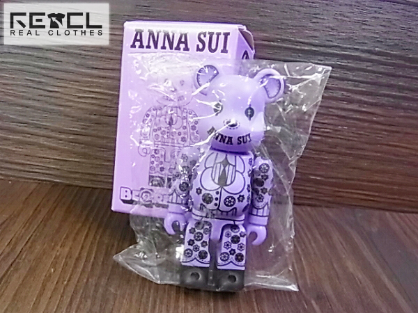 実際に弊社で買取させて頂いたBE@RBRICK/ベアブリック ANNA SUI/アナスイ 2011/コラボ 100％