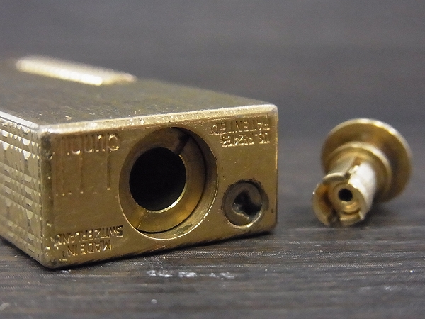 実際に弊社で買取させて頂いたdunhill/ダンヒル ビンテージ フロレンタイン柄 ライター 金の画像 7枚目