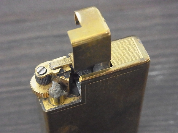 実際に弊社で買取させて頂いたdunhill London/ダンヒル ヴィンテージオイルライター 金の画像 5枚目