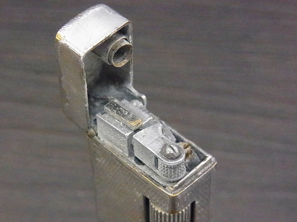 実際に弊社で買取させて頂いたDUNHILL/ダンヒル ROLLALITE ビンテージ オイルライター 銀の画像 2枚目
