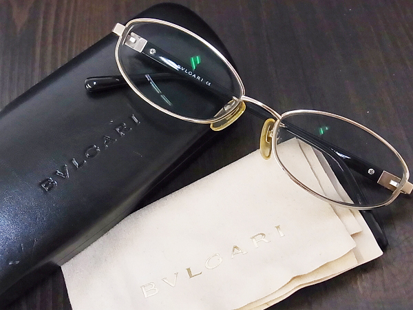 実際に弊社で買取させて頂いたBVLGARI/ブルガリ オーバル/メガネフレーム 金×黒 2024T-482の画像 7枚目