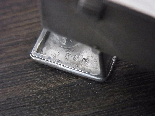 実際に弊社で買取させて頂いたダンヒル CARTIER ヴィンテージ スターリング ガスライターの画像 4枚目