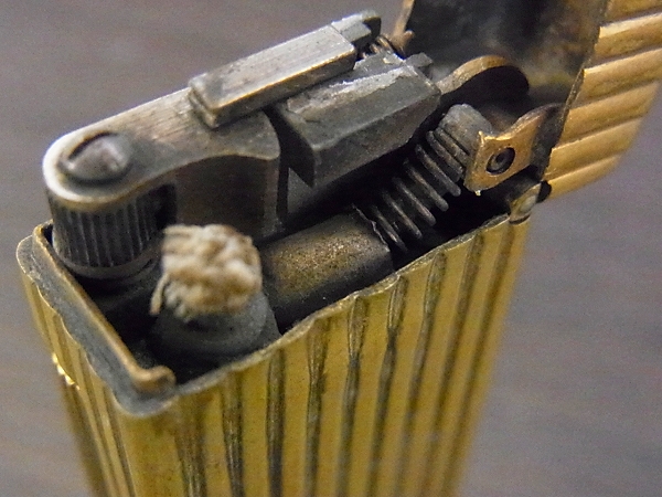 実際に弊社で買取させて頂いたダンヒル ビンテージ ストライプ オイルライター/ローラライトの画像 4枚目