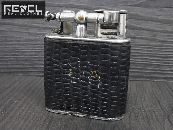 実際に弊社で買取させて頂いたダンヒル 革張り UNIQUE オールド スイス製 オイルライター 