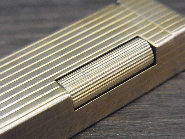 実際に弊社で買取させて頂いたdunhill/ダンヒル OUTER JACKET 14K GOLD ヴィンテージライターの画像 3枚目