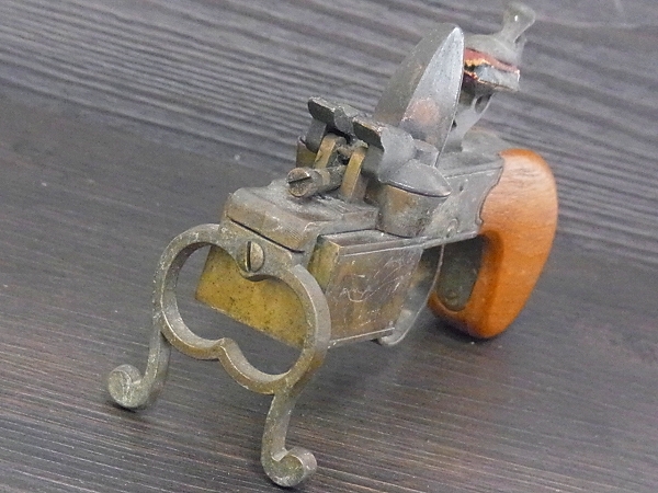 実際に弊社で買取させて頂いたダンヒル ビンテージ オイルライター TINDER PISTOL/40年代製の画像 3枚目
