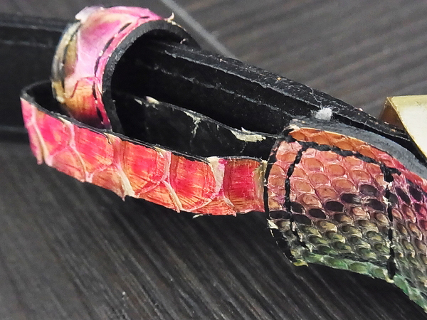 実際に弊社で買取させて頂いたHYSTERICS/ヒステリックス ベルト ピンバックル 蛇柄の画像 3枚目