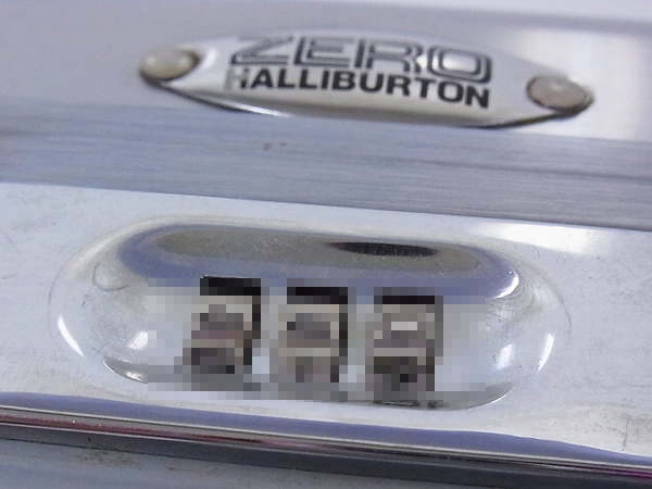 実際に弊社で買取させて頂いたZERO HALLIBURTON/ゼロハリバートン アタッシュケース シルバーの画像 2枚目