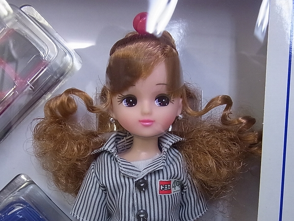 実際に弊社で買取させて頂いた[未開封]トミカ トミー 株主優待2010年 トミカ×2 リカちゃんの画像 2枚目