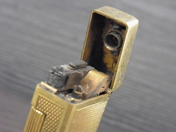 実際に弊社で買取させて頂いたDUNHILL/ダンヒル ROLLALITE 1940s ビンテージライター 金の画像 5枚目
