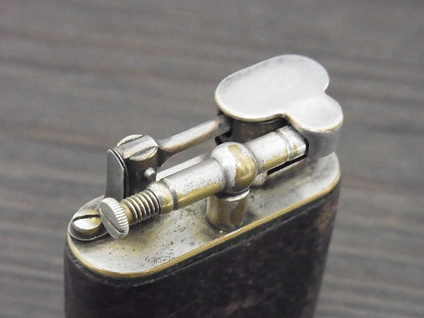 実際に弊社で買取させて頂いたdunhill ビンテージ 1920年代 革張り ダブルホイールライターの画像 4枚目