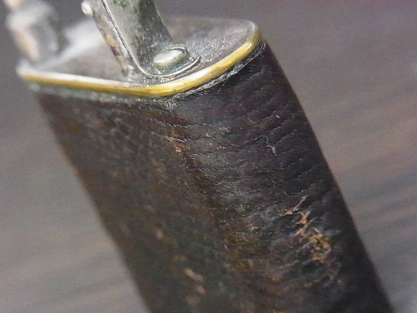 実際に弊社で買取させて頂いたdunhill 1930年-40年 ユニーク 革張り ダブルホイールライターの画像 6枚目