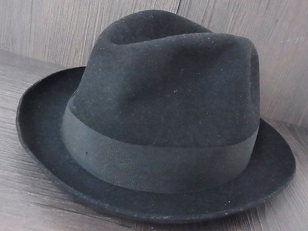 実際に弊社で買取させて頂いたボルサリーノ ラビットウール ファーフェルト兎中折れハット 黒の画像 1枚目