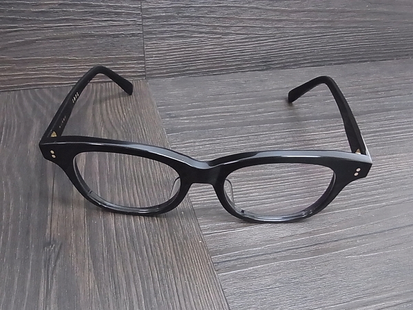 実際に弊社で買取させて頂いた白山眼鏡 眼鏡/メガネ 眼鏡フレーム 1975年復刻版 ブラックの画像 1枚目