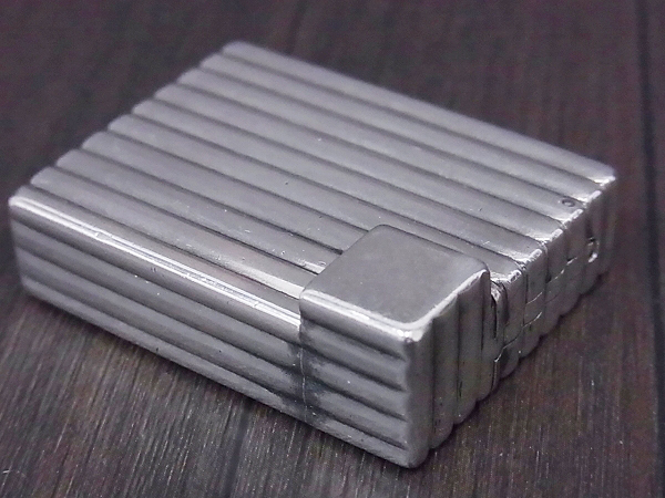 実際に弊社で買取させて頂いたCartier/カルティエ old オイルライター ストライプ シルバーの画像 3枚目