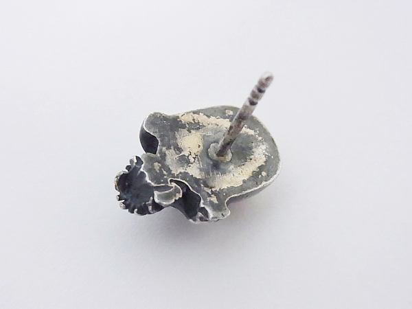 実際に弊社で買取させて頂いたTHIRTEEN DESIGNS/サーティーンデザインズ マッドスカルピアスの画像 4枚目