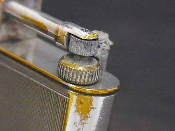 実際に弊社で買取させて頂いたdunhill/ダンヒル UNIQUE ビンテージ ダブルホイールライターの画像 5枚目