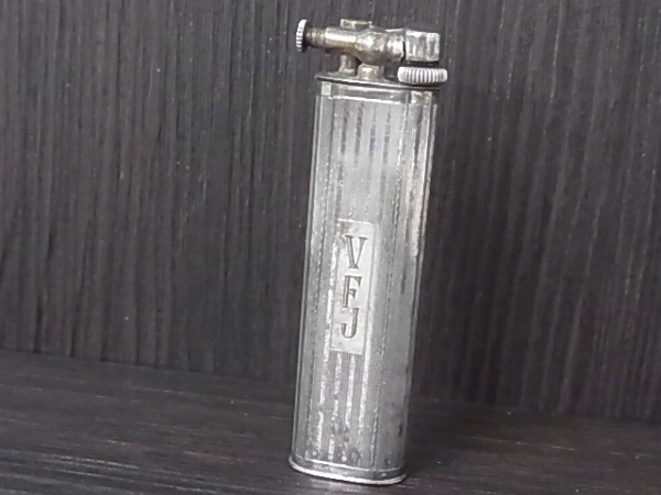 実際に弊社で買取させて頂いたdunhill/ダンヒル SYLPH VFJ刻印 オールド オイルライターの画像 1枚目