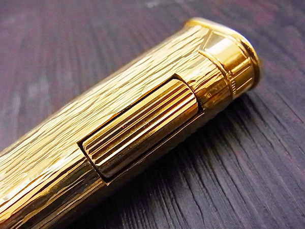 実際に弊社で買取させて頂いたdunhill/ダンヒル ゴールド ローラーガスライター SWISS MADEの画像 3枚目
