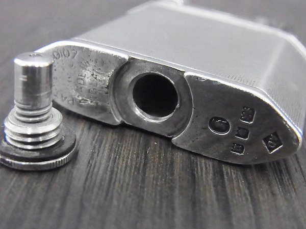 実際に弊社で買取させて頂いたダンヒル UNIQUE ダブルホイール オイルライター シルバーの画像 6枚目