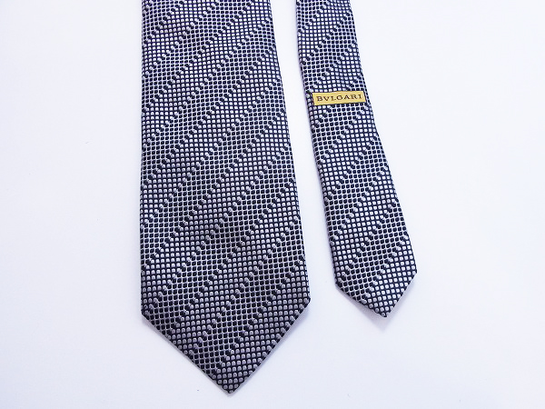 実際に弊社で買取させて頂いたBVLGARI/ブルガリ シルクネクタイ ドット柄 ブラック×ホワイトの画像 1枚目