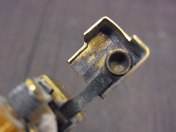 実際に弊社で買取させて頂いたダンヒル ヴィンテージ Savory スイス製 オイルライター 金の画像 6枚目