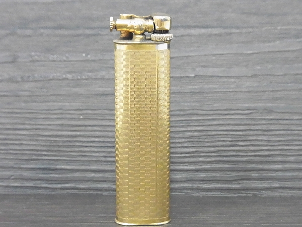 実際に弊社で買取させて頂いたdunhill/ダンヒル SYLPH ビンテージ 初期型オイルライター 金の画像 1枚目