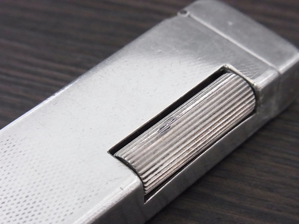 実際に弊社で買取させて頂いたdunhill/ダンヒル ビンテージ 1950'S オイルライター 銀の画像 3枚目