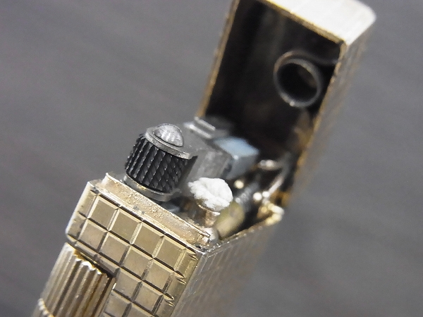実際に弊社で買取させて頂いたダンヒル ROLLALITE ビンテージ 1940年代 金張り ライターの画像 4枚目