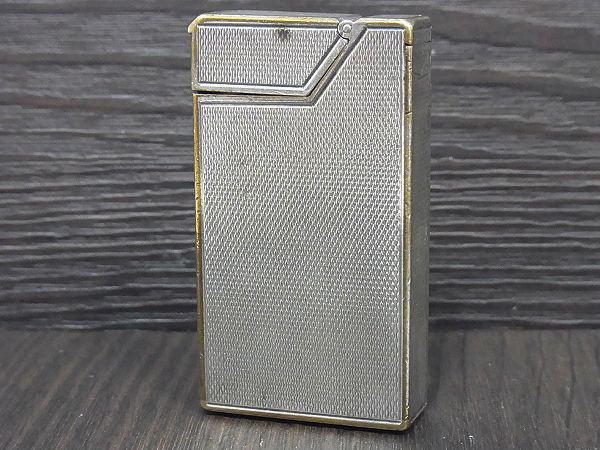 実際に弊社で買取させて頂いたdunhill/ダンヒル 英国製 オールド オイルライター PAT.440072の画像 1枚目