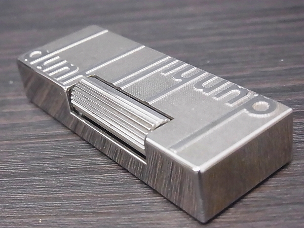 実際に弊社で買取させて頂いたdunhill/ダンヒル ローラーガスライター ロゴ入り シルバーの画像 2枚目