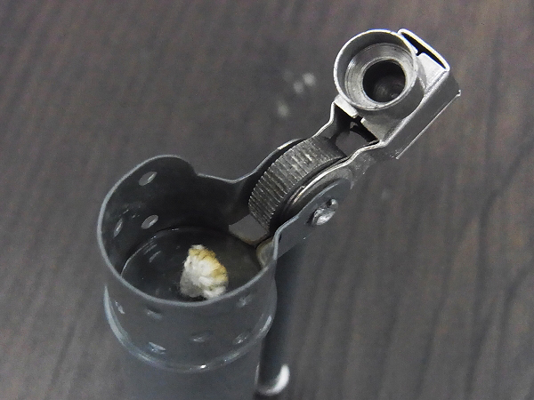 実際に弊社で買取させて頂いたDunhill/ダンヒル 40年代 軍支給品 オイル/サービスライターの画像 2枚目