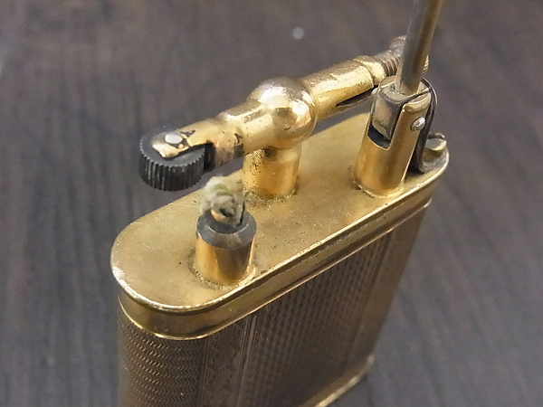 実際に弊社で買取させて頂いたdunhill/ダンヒル ヴィンテージ オイルライター ゴールドの画像 3枚目