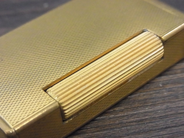 実際に弊社で買取させて頂いたdunhill/ダンヒル イングランド製 ビンテージ ガスライター 金の画像 3枚目