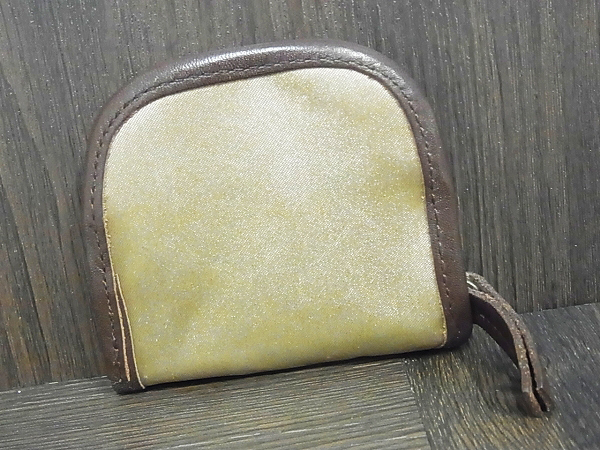 実際に弊社で買取させて頂いたGARNI/ガルニ ラウンドジップ コインケース/小銭入れ 茶系の画像 1枚目