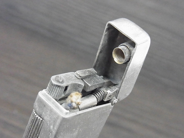 実際に弊社で買取させて頂いたdunhill/ダンヒル ビンテージ 1950'S オイルライター 銀の画像 4枚目