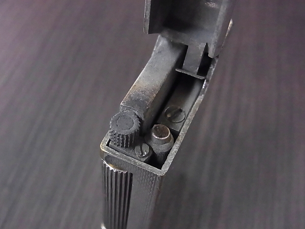 実際に弊社で買取させて頂いたdunhill/ダンヒル 英国製 オールドオイルライター PAT.440072の画像 4枚目