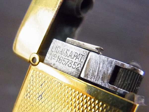 実際に弊社で買取させて頂いたDUNHILL ビンテージ スイス製 ローラライト オイルライターの画像 4枚目