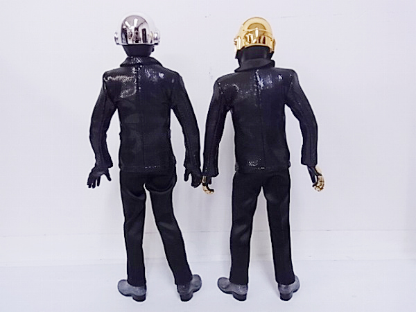 実際に弊社で買取させて頂いたMEDICOM TOY リアルアクションヒーローズDAFT PUNK 1/6 /2点SETの画像 1枚目