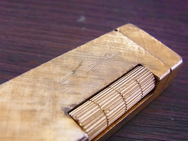 実際に弊社で買取させて頂いたダンヒル JAG刻印 ローラライト ビンテージ オイルライターの画像 6枚目