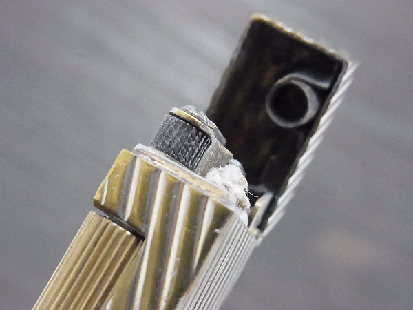 実際に弊社で買取させて頂いたdunhill/ダンヒル 1950年代 ビンテージ オイルライター 金貼りの画像 4枚目