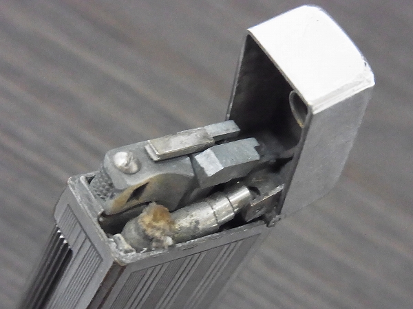 実際に弊社で買取させて頂いたdunhill LONDON/ダンヒル 1940年代 ビンテージオイルライターの画像 5枚目