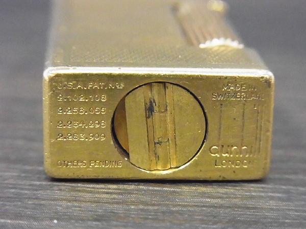 実際に弊社で買取させて頂いたdunhill/ダンヒル ヴィンテージ オイルライター ゴールドの画像 2枚目