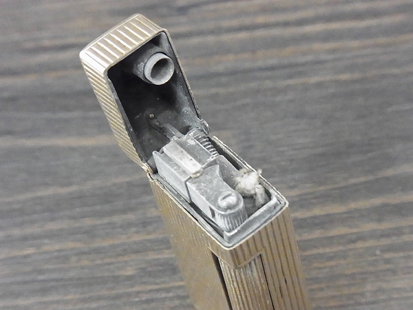 実際に弊社で買取させて頂いたdunhill/ダンヒル ヴィンテージ 14K CASE リキッド・ライターの画像 3枚目