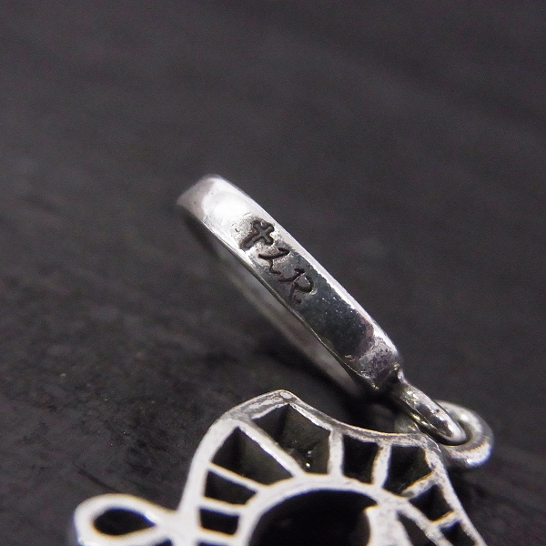 実際に弊社で買取させて頂いたLoree Rodkin/ローリーロドキン スモール メディーバル イニシャル R ペンダントトップ の画像 3枚目