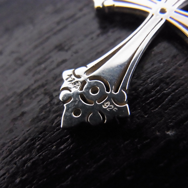 実際に弊社で買取させて頂いた【ギャラ】loreeRodkin/ローリーロドキン スモールファンシーゴシッククロスペンダント SV925の画像 4枚目